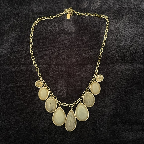 Ann Taylor Necklace - Picture 2 of 2